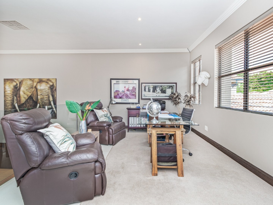 5 Bedroom Property for Sale in Pecanwood Estate North West